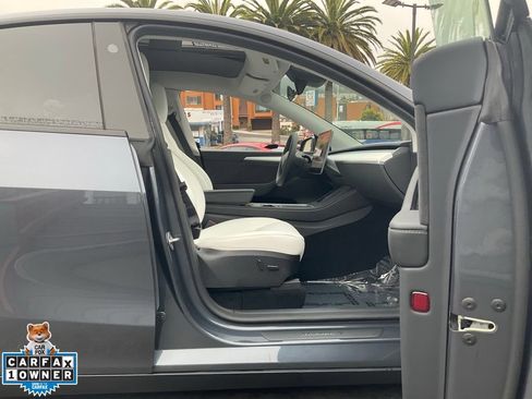 Used 2023 Tesla Model Y Long Range AWD/4WD image 59