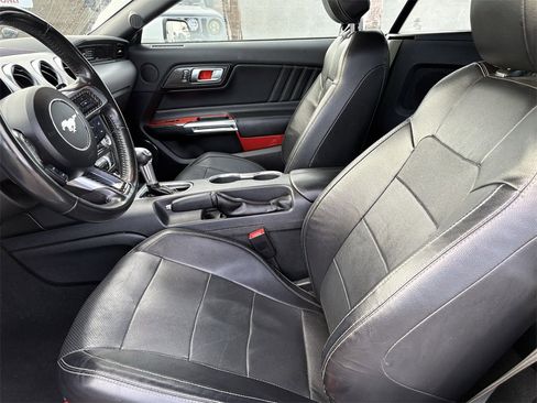 Used 2020 Ford Mustang Premium image 6