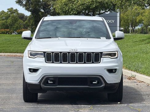 Used 2018 Jeep Grand Cherokee Limited image 10