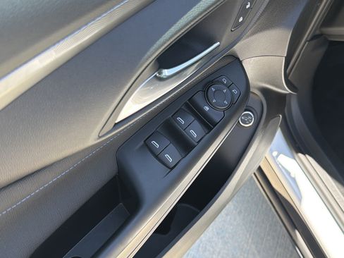 Used 2025 Buick Envista Sport Touring w/ Convenience I Package FWD image 15