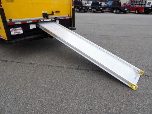 Used 2021 GMC Savana 3500 Extended w/ Power Convenience Package image 40