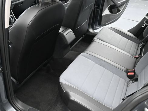 Used 2026 Volkswagen Jetta SE FWD image 13