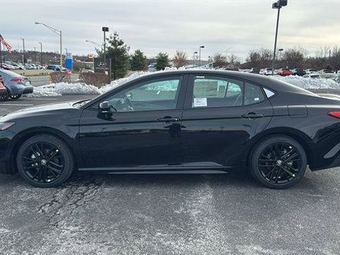 New 2026 Toyota Camry SE image 7