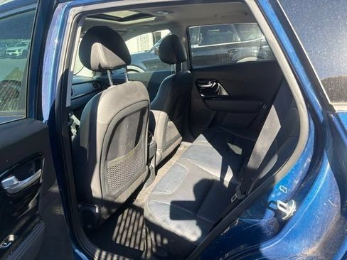 Used 2019 Kia Niro EX w/ Option Group 040 FWD image 9