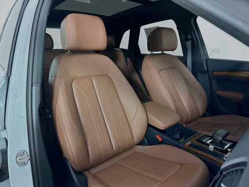 Used 2024 Audi Q5 2.0T Premium image 24