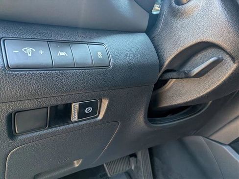 Used 2022 Hyundai Santa Fe SEL image 13