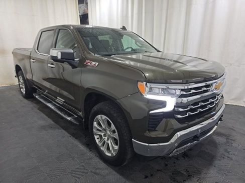 Used 2023 Chevrolet Silverado 1500 LTZ AWD/4WD image 3
