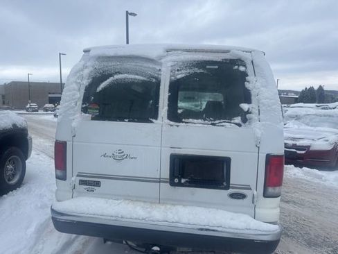 Used 2002 Ford E-150 and Econoline 150 image 18
