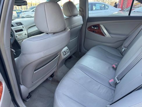 Used 2010 Toyota Camry XLE image 10