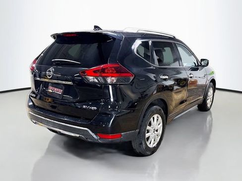 Used 2018 Nissan Rogue SV AWD/4WD image 6