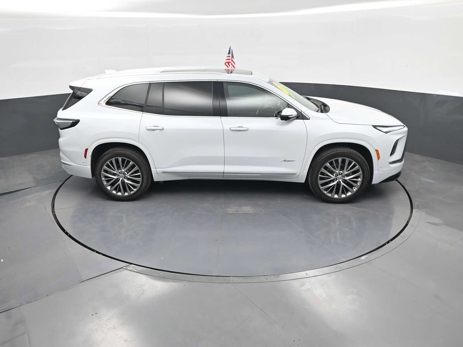 Used 2026 Buick Enclave Avenir w/ Super Cruise Package AWD/4WD image 43
