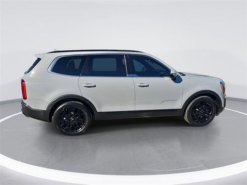 Used 2022 Kia Telluride SX w/ SX Prestige Package image 6