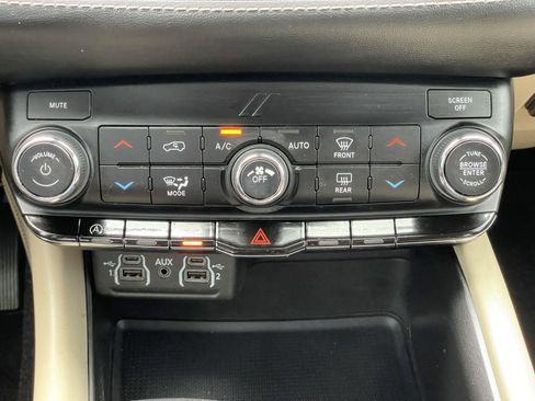 Used 2021 Dodge Durango SXT AWD/4WD image 26