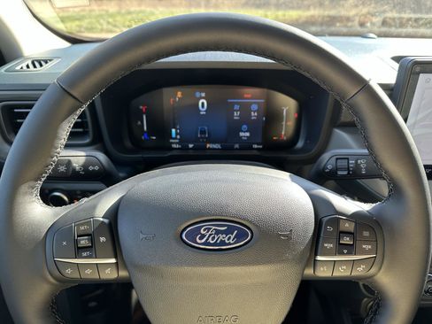 New 2025 Ford Maverick XLT w/ XLT Luxury Package image 17