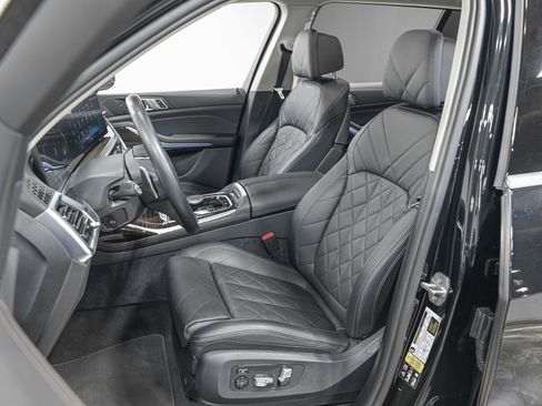 Used 2024 BMW X7 xDrive40i image 16
