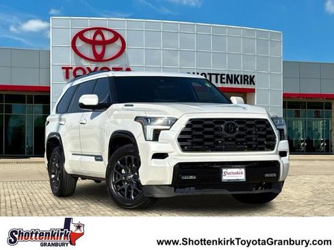 Used 2025 Toyota Sequoia Platinum AWD/4WD image 1