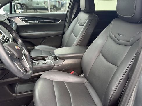 Certified 2024 Cadillac XT5 Premium Luxury image 3