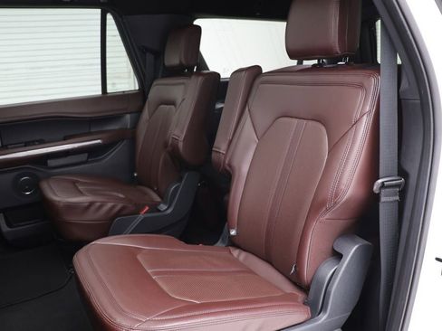 Used 2024 Ford Expedition Max Limited image 12