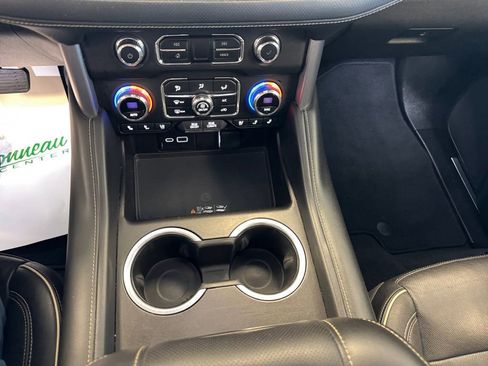Used 2021 GMC Yukon SLT AWD/4WD image 15