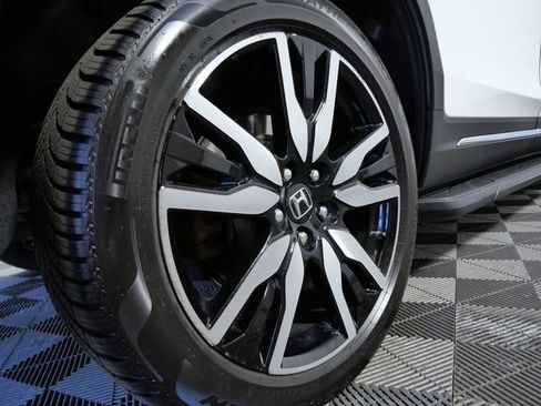 Used 2022 Honda Pilot Touring image 9