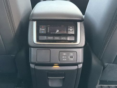 Used 2026 Subaru Ascent Premium AWD/4WD image 23