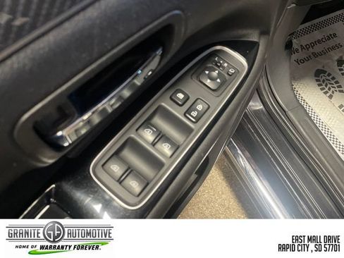 Used 2022 Mitsubishi Outlander SEL AWD/4WD image 12