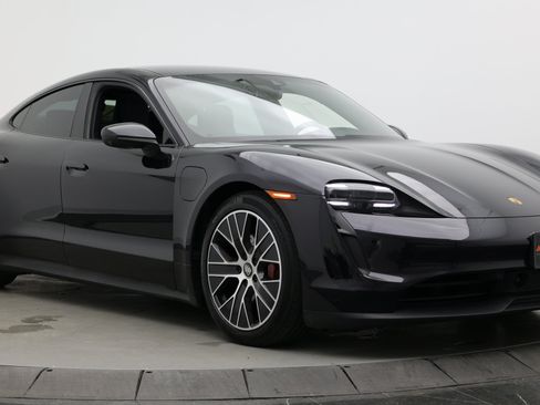 Used 2021 Porsche Taycan RWD image 3