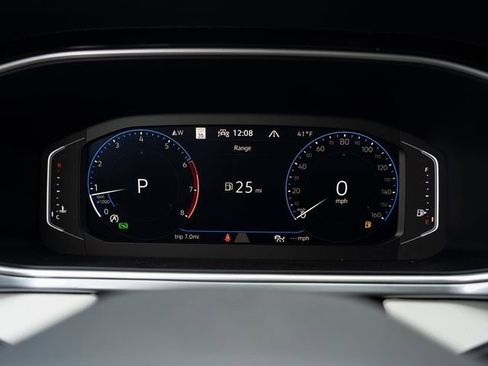 New 2026 Volkswagen Taos SEL AWD/4WD image 11