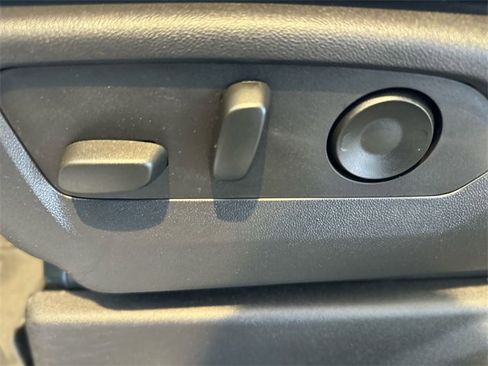 Used 2023 Chevrolet Silverado 1500 ZR2 w/ Technology Package image 13