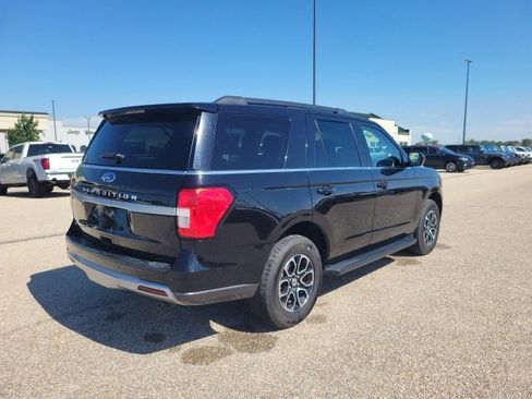 Used 2024 Ford Expedition XLT AWD/4WD image 23