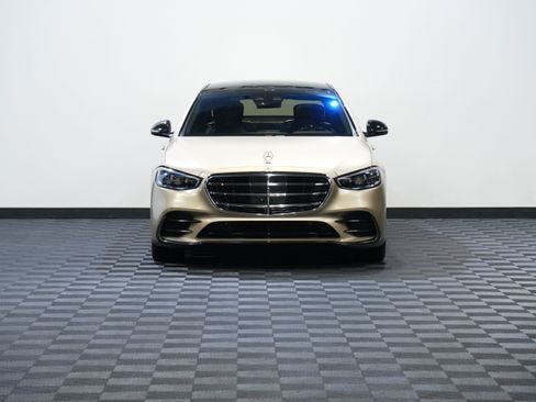 Used 2023 Mercedes-Benz S 580 4MATIC Sedan image 4