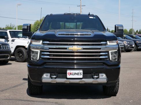 Used 2021 Chevrolet Silverado 2500 High Country w/ Z71 Off-Road Package AWD/4WD image 2