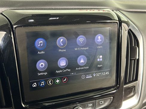 Used 2020 Chevrolet Traverse LT image 14