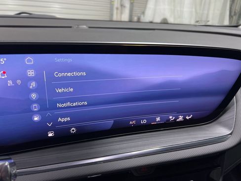 Used 2025 Buick Envision Preferred image 35