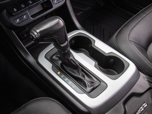 Used 2019 Chevrolet Colorado ZR2 image 17