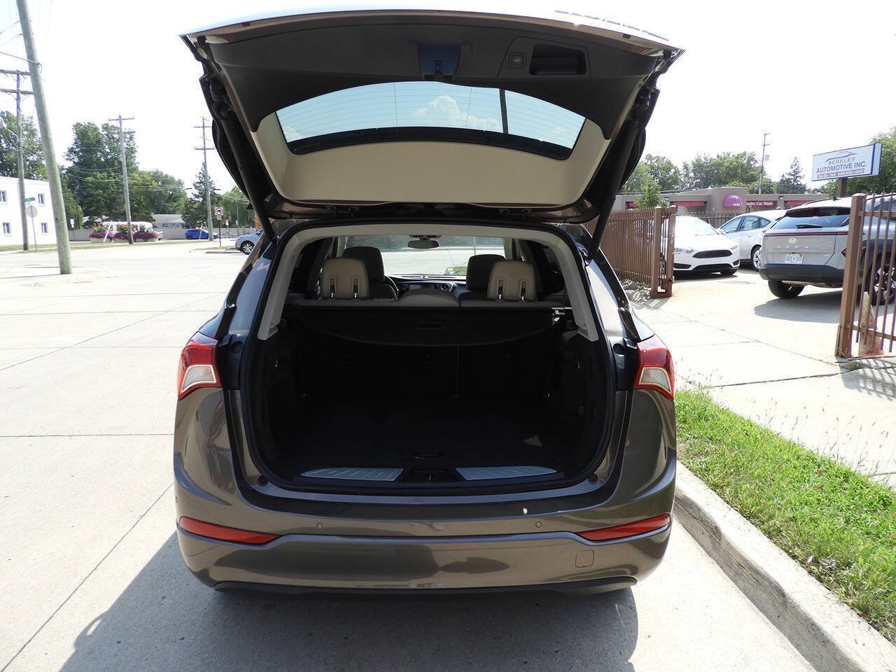 Used 2019 Buick Envision Essence AWD/4WD image 25