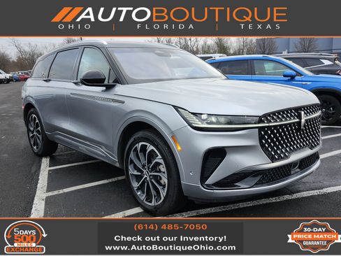 Used 2024 Lincoln Nautilus Reserve image 1