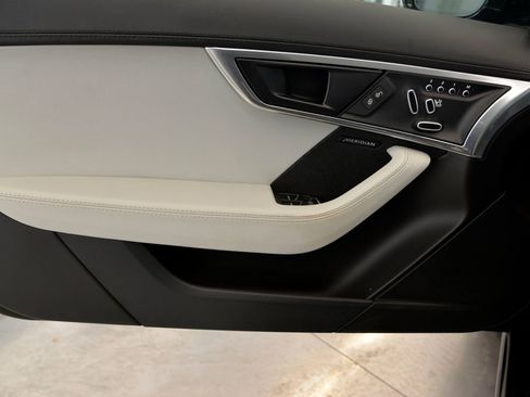 Used 2018 Jaguar F-TYPE Coupe image 14