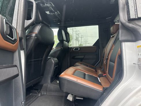 Used 2024 Ford Bronco Outer Banks AWD/4WD image 14