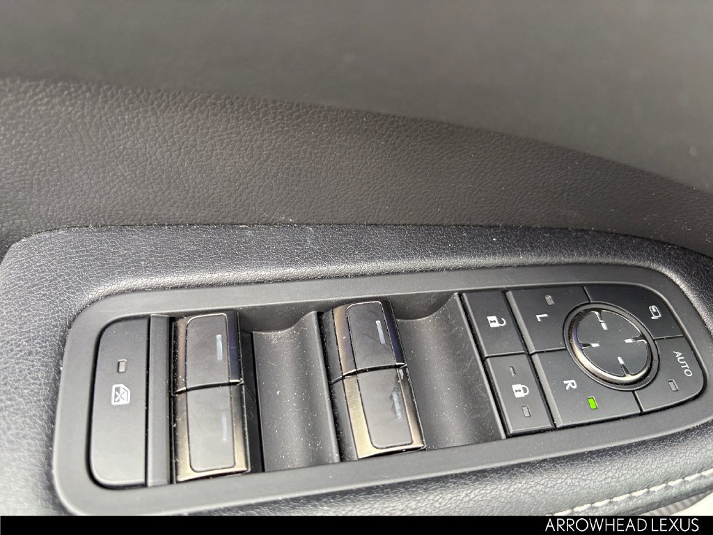 Used 2026 Lexus RX 450h AWD w/ Convenience Package image 17