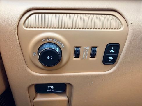 Used 2023 Jeep Grand Wagoneer Series III w/ Rear Seat Video Group 1 image 26