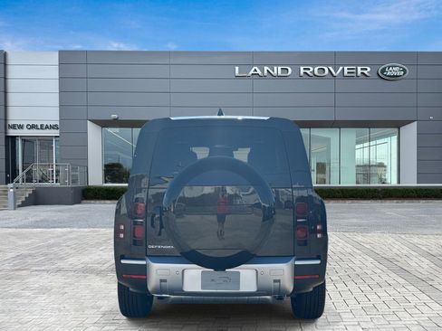 New 2025 Land Rover Defender 130 S image 6