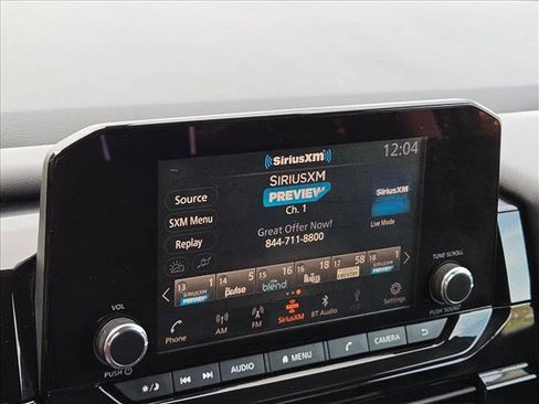 Used 2022 Nissan Pathfinder SV image 11