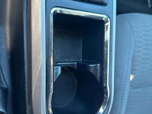 Used 2017 Toyota Tacoma SR5 image 36