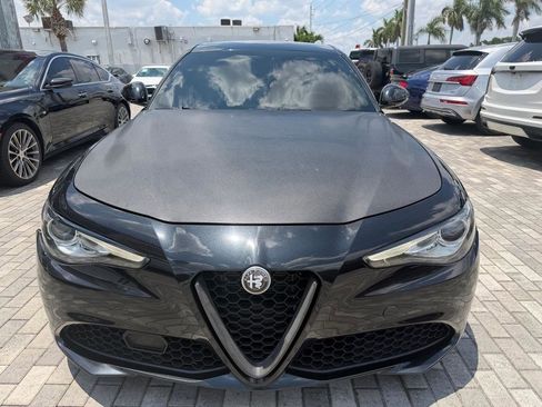 Used 2018 Alfa Romeo Giulia RWD image 3