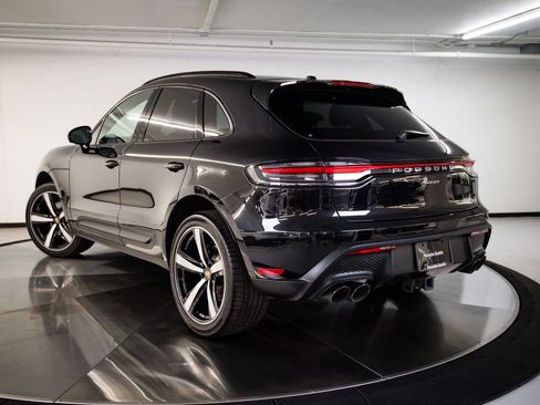 Certified 2023 Porsche Macan AWD/4WD image 3
