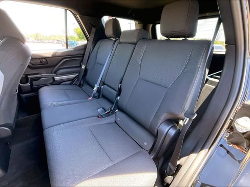 Used 2025 Toyota 4Runner SR5 AWD/4WD image 20