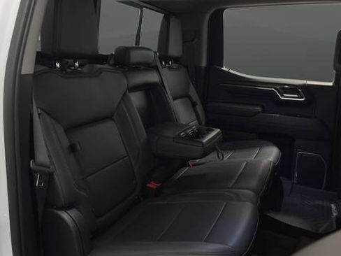 Used 2022 Chevrolet Silverado 1500 LT Trail Boss w/ LT Trail Boss Premium Package AWD/4WD image 24