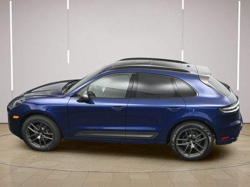 New 2026 Porsche Macan AWD/4WD image 32