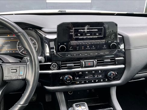 Used 2024 Nissan Pathfinder SL w/ SL Premium Package image 6